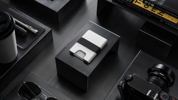 James Brand The Lowe Minimal Card Holder