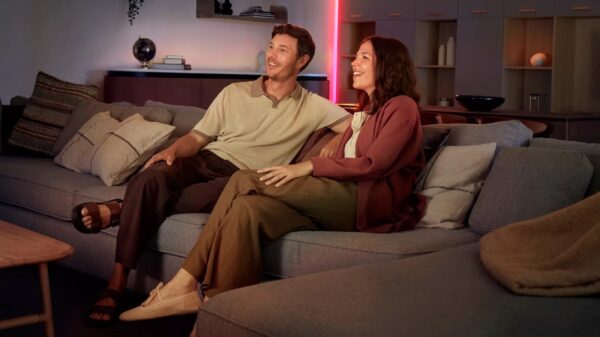Philips OmniGlow Strip Light