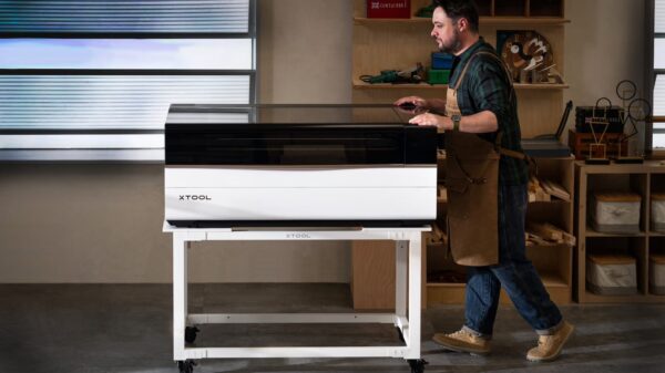 xTool P3 CO2 Laser Cutter