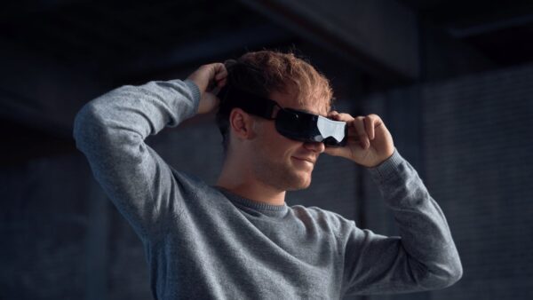 Bigscreen Beyond Ultra Light Vr Headset Is 6times Lighter Than Traditional Vr Headsets