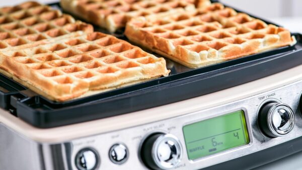 Breville Bwm640xl 4 Slice Waffle Maker
