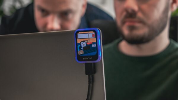Busy Tag Workplace Expression Device