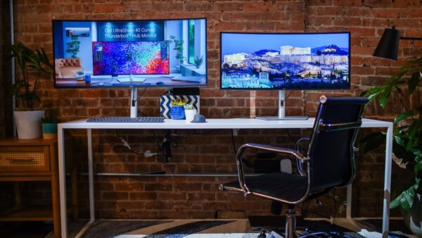 Dell Ultrasharp Curved Thunderbolt Hub Monitors