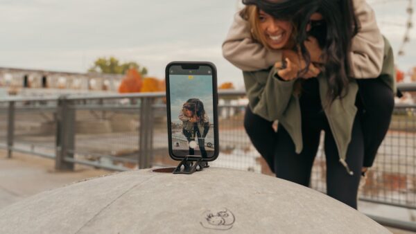 Geometrical Pocket Tripod For Smartphones