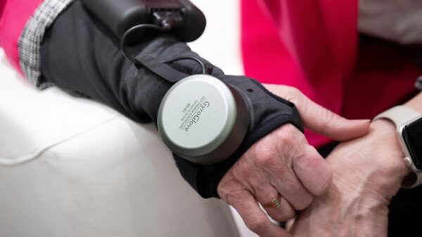 Gyrogear Gyroglove Advanced Hand Stabilizer