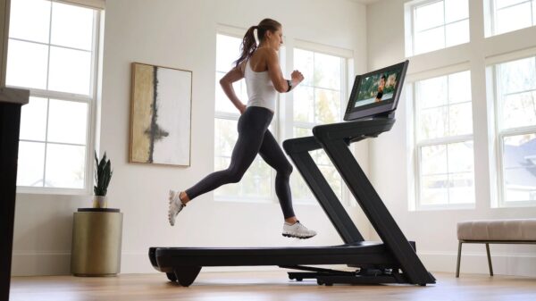 Nordictrack Commercial 2450 Treadmill With Ifit