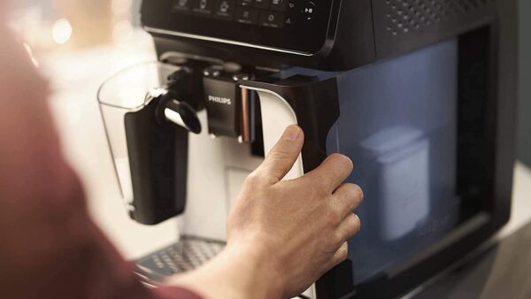 Phillips3200 Series Fully Automatic Espresso Machine Cleans 15seconds
