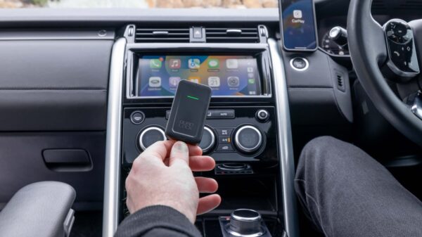 Quad Lock Wireless Carplay Adaptor