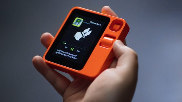 Rabbit R1 Ai Virtual Assistant