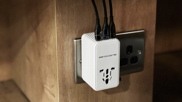 Swift Pro 140w 4th Gen Gan Travel Adapter Provides A More Stable Charging Frequency