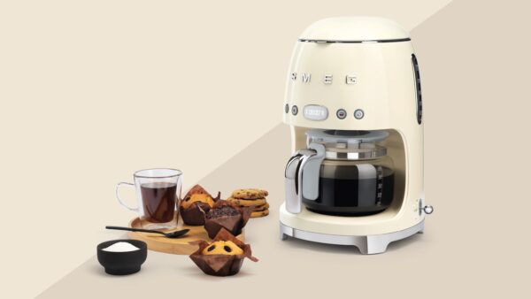 Smeg Dcf02 Coffee Machine Keep Warm Mode Adjustable Coffee Intensity Function