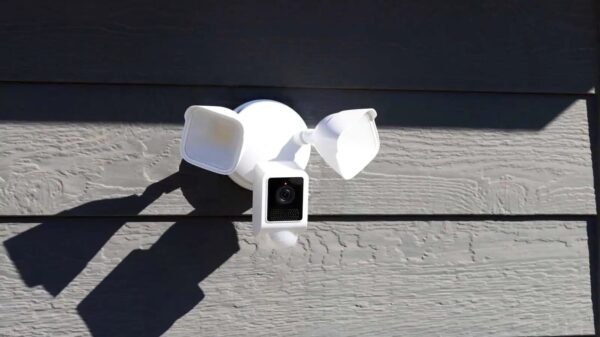 Wyze Cam Floodlight V2 Camera