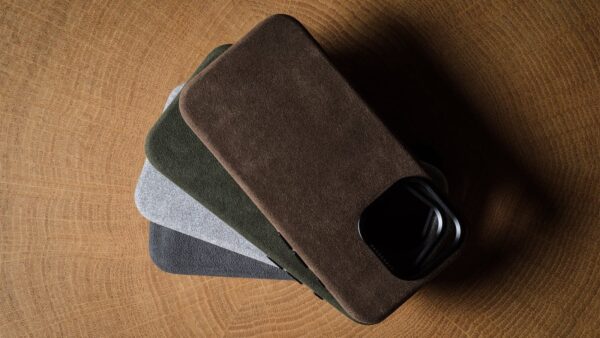Hardgraft Fuzzy Alcantara Iphone 15 Pro Cover